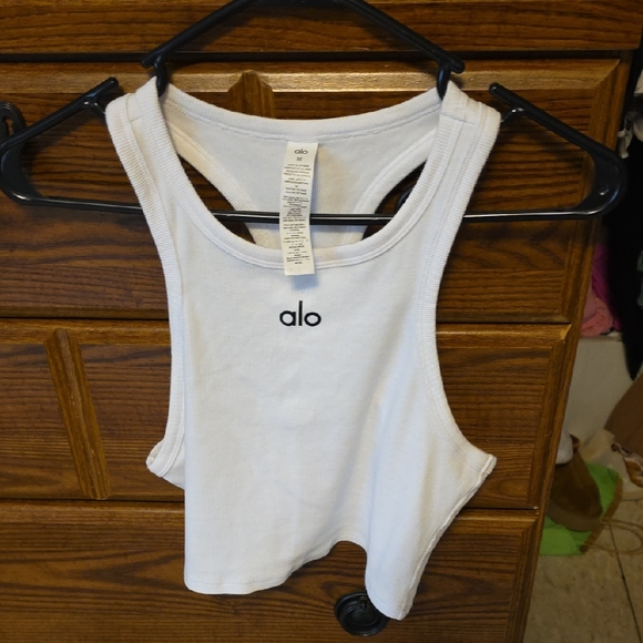 ALO Yoga Tops - ALO Yoga Women's White Crop Tank Top